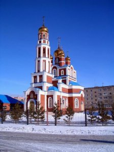Kamçatka Petropavlovsk camii resmini bulamadım ama Kilise resmini bulmak kolay oldu. Müslümanların şikayet ettiği kadar da varmış galiba.